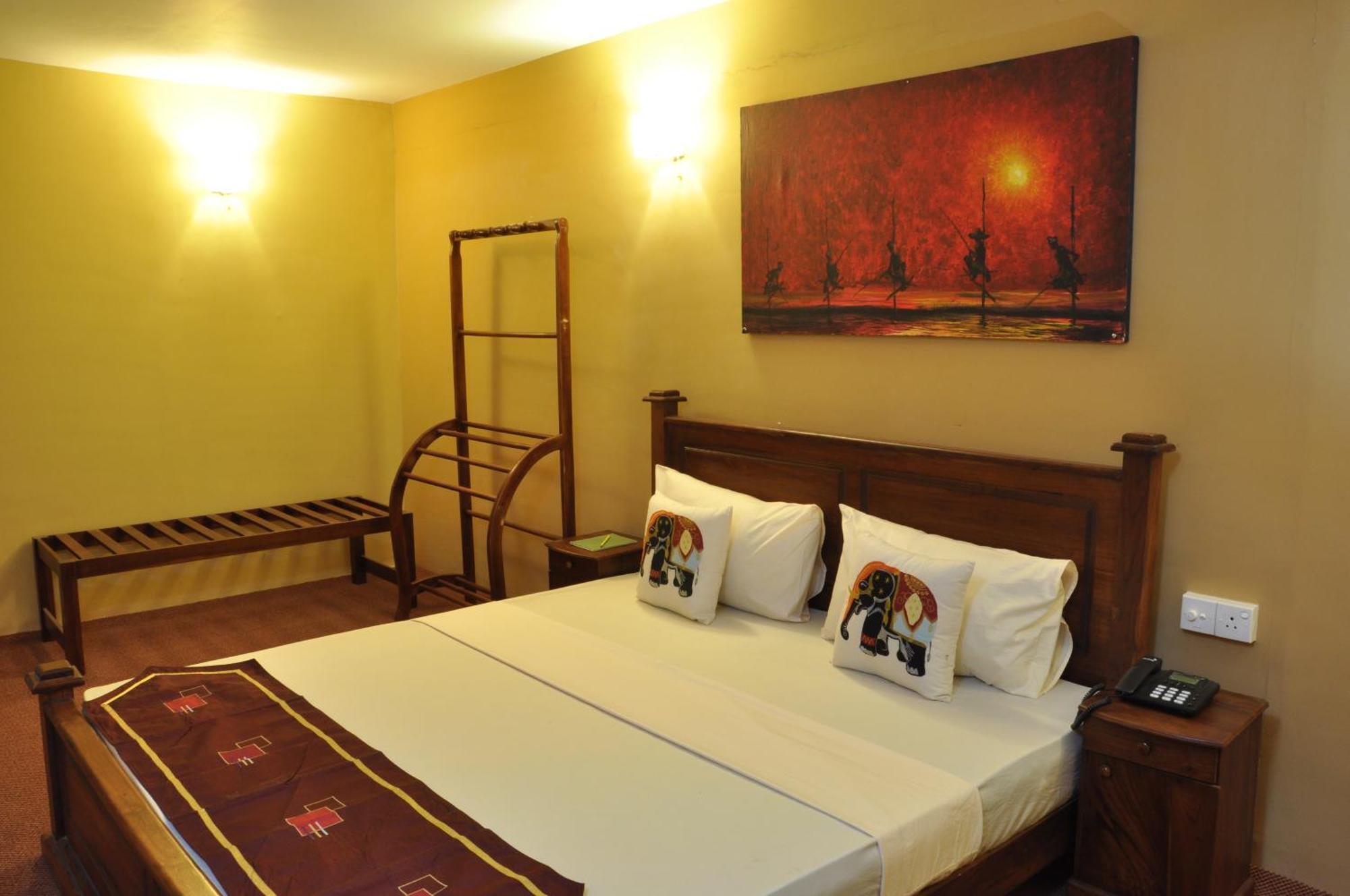 Hotel Tinaya دامبولا الغرفة الصورة